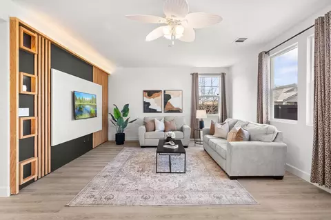 Living - 607 Mono St, Manteca, CA 95337 photo 3 of 5