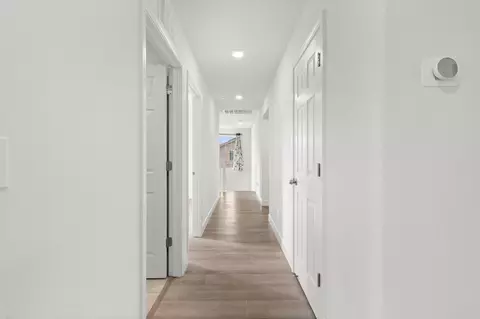 Entry Way - 607 Mono St, Manteca, CA 95337 photo 10 of 17