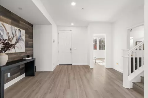 Entry Way - 607 Mono St, Manteca, CA 95337 photo 5 of 17