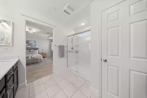 Bath - 607 Mono St, Manteca, CA 95337 photo 5 of 5