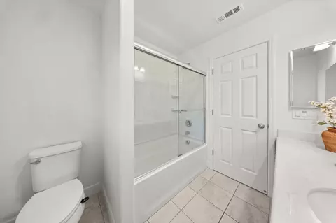 Bath - 607 Mono St, Manteca, CA 95337 photo 3 of 5