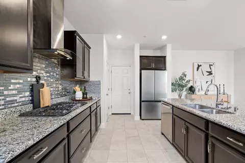 Kitchen - 607 Mono St, Manteca, CA 95337 photo 3 of 6