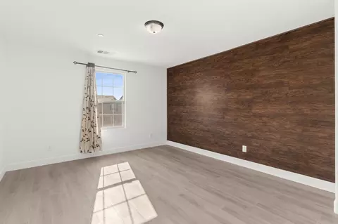 Bedroom - 607 Mono St, Manteca, CA 95337 photo 2 of 10
