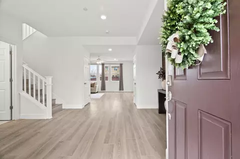 Entry Way - 607 Mono St, Manteca, CA 95337 photo 1 of 17