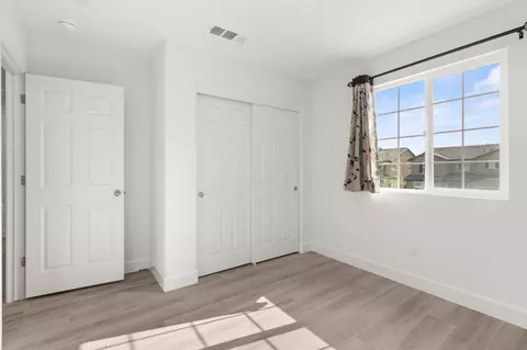 Bedroom - 607 Mono St, Manteca, CA 95337 photo 9 of 10