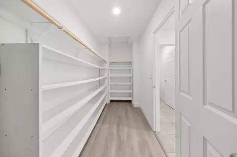 Entry Way - 607 Mono St, Manteca, CA 95337 photo 16 of 17