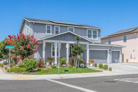Exterior - 650 Nathaniel Ave, Galt, CA 95632 photo 4 of 12