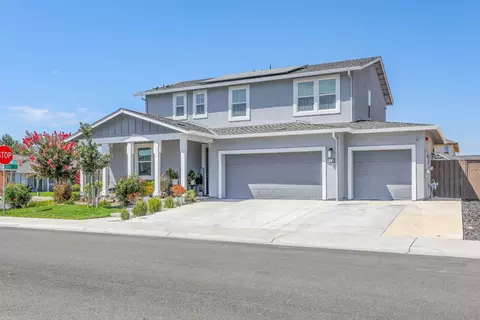 Exterior - 650 Nathaniel Ave, Galt, CA 95632 photo 2 of 12