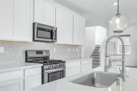 Kitchen - 650 Nathaniel Ave, Galt, CA 95632 photo 3 of 3