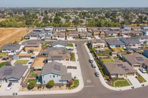 View/Area - 650 Nathaniel Ave, Galt, CA 95632 photo 5 of 6