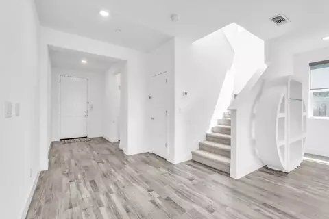 Entry Way - 650 Nathaniel Ave, Galt, CA 95632 photo 5 of 9