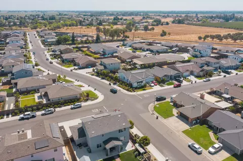 View/Area - 650 Nathaniel Ave, Galt, CA 95632 photo 6 of 6