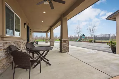 Exterior - 23346 S Frederick Rd, Ripon, CA 95366 photo 6 of 25