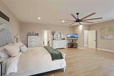 Bedroom - 23346 S Frederick Rd, Ripon, CA 95366 photo 7 of 8