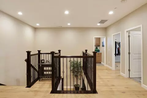 Entry Way - 23346 S Frederick Rd, Ripon, CA 95366 photo 7 of 11