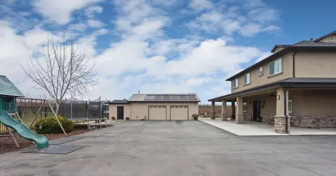 Exterior - 23346 S Frederick Rd, Ripon, CA 95366 photo 3 of 25