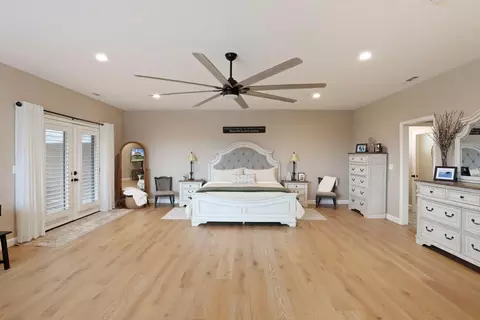 Bedroom - 23346 S Frederick Rd, Ripon, CA 95366 photo 5 of 8
