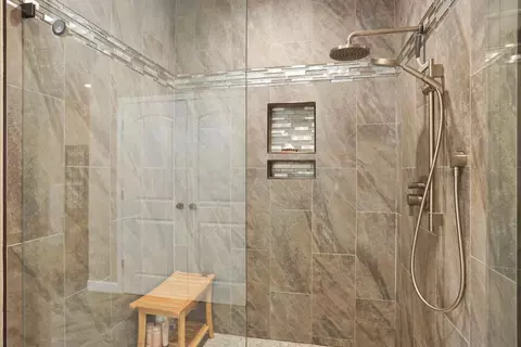 Bath - 23346 S Frederick Rd, Ripon, CA 95366 photo 8 of 10