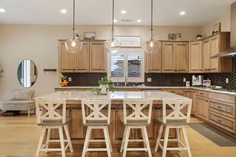 Kitchen - 23346 S Frederick Rd, Ripon, CA 95366 photo 4 of 7