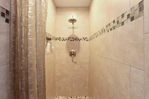 Bath - 23346 S Frederick Rd, Ripon, CA 95366 photo 10 of 10