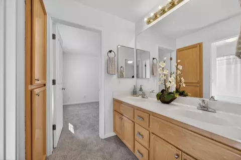 Bath - 2115 Bearden St, Davis, CA 95618 photo 8 of 9