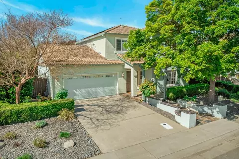 Exterior - 2115 Bearden St, Davis, CA 95618 photo 5 of 16