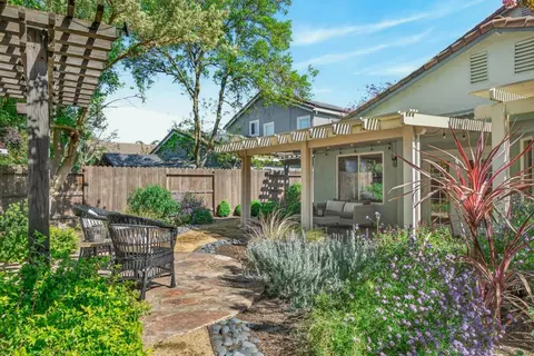 Exterior - 2115 Bearden St, Davis, CA 95618 photo 7 of 16