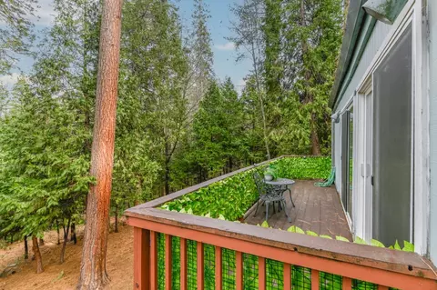Exterior - 24214 N Oxbow Ln, Sonora, CA 95370 photo 2 of 10