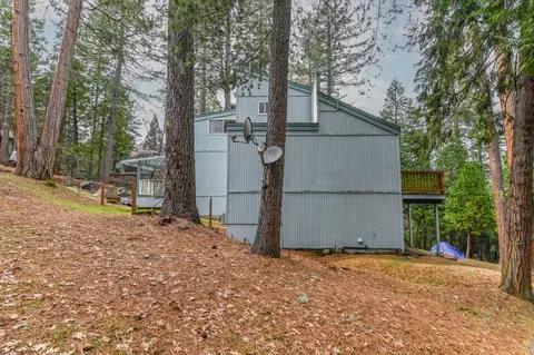 Exterior - 24214 N Oxbow Ln, Sonora, CA 95370 photo 7 of 10