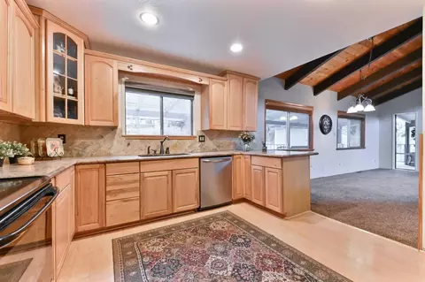 Kitchen - 24214 N Oxbow Ln, Sonora, CA 95370 photo 1 of 4