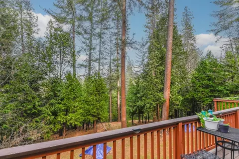 Exterior - 24214 N Oxbow Ln, Sonora, CA 95370 photo 5 of 10