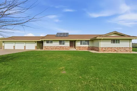 11551 E Tokay Colony Rd, Lodi, CA 95240