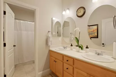 Bath - 538 New Haven Dr, Tracy, CA 95377 photo 1 of 4