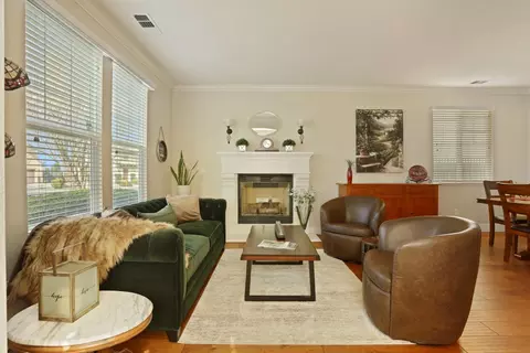 Living - 538 New Haven Dr, Tracy, CA 95377 photo 2 of 7