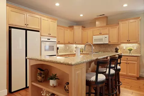 Kitchen - 538 New Haven Dr, Tracy, CA 95377 photo 2 of 8
