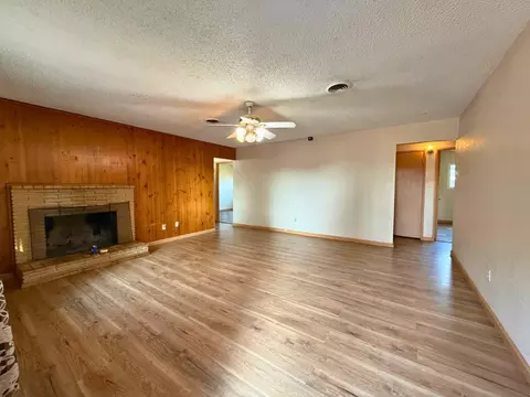 Living - 1123 Sutter, Modesto, CA 95351 photo 3 of 3