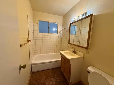 Bath - 1123 Sutter, Modesto, CA 95351 photo 2 of 2