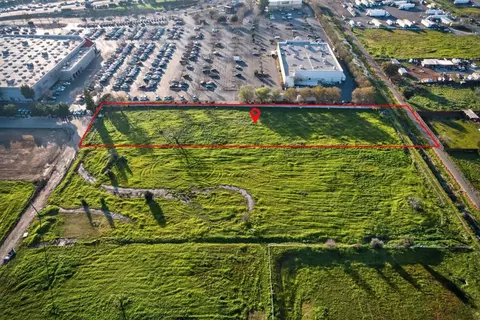 7711 Lenhart Rd, Sacramento, CA 95828