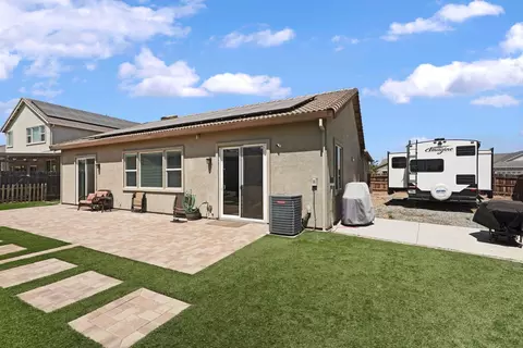 Exterior - 2013 Van Ruiten Dr, Lodi, CA 95242 photo 4 of 21