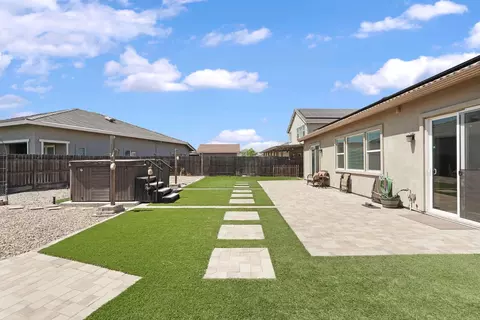 Exterior - 2013 Van Ruiten Dr, Lodi, CA 95242 photo 11 of 21