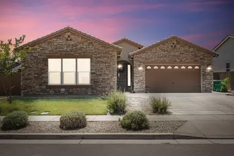Exterior - 2013 Van Ruiten Dr, Lodi, CA 95242 photo 2 of 21