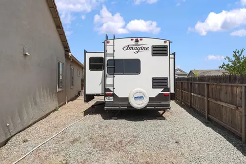Exterior - 2013 Van Ruiten Dr, Lodi, CA 95242 photo 12 of 21