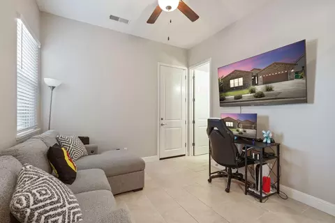 Entry Way - 2013 Van Ruiten Dr, Lodi, CA 95242 photo 4 of 6