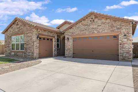 Exterior - 2013 Van Ruiten Dr, Lodi, CA 95242 photo 8 of 21