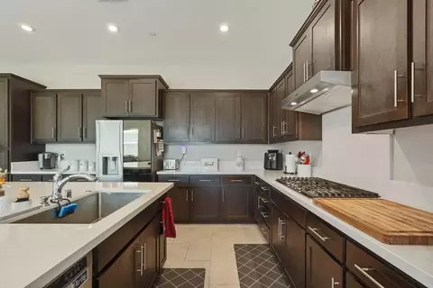 Kitchen - 2013 Van Ruiten Dr, Lodi, CA 95242 photo 5 of 6