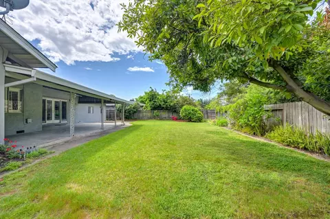 Exterior - 1451 Mcclaren Dr, Carmichael, CA 95608 photo 15 of 27
