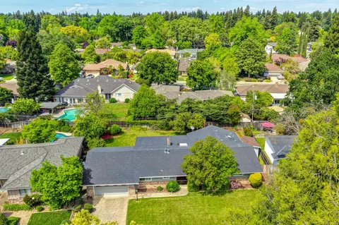 View/Area - 1451 Mcclaren Dr, Carmichael, CA 95608 photo 14 of 15