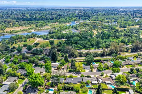 View/Area - 1451 Mcclaren Dr, Carmichael, CA 95608 photo 12 of 15