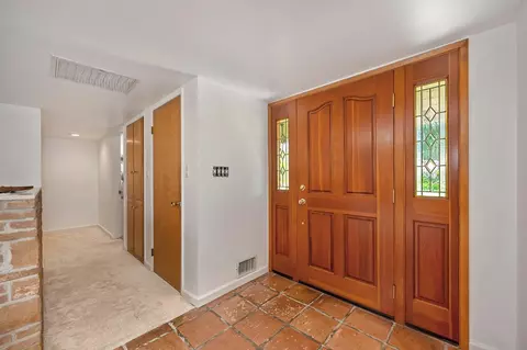 Entry Way - 1451 Mcclaren Dr, Carmichael, CA 95608 photo 4 of 6