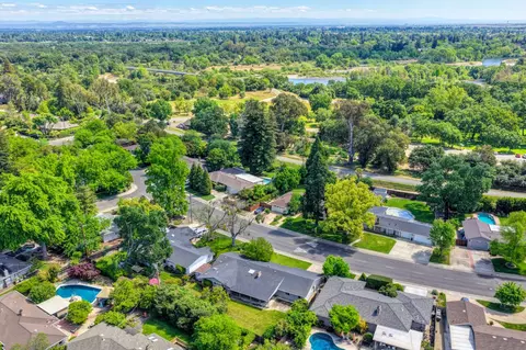 View/Area - 1451 Mcclaren Dr, Carmichael, CA 95608 photo 10 of 15